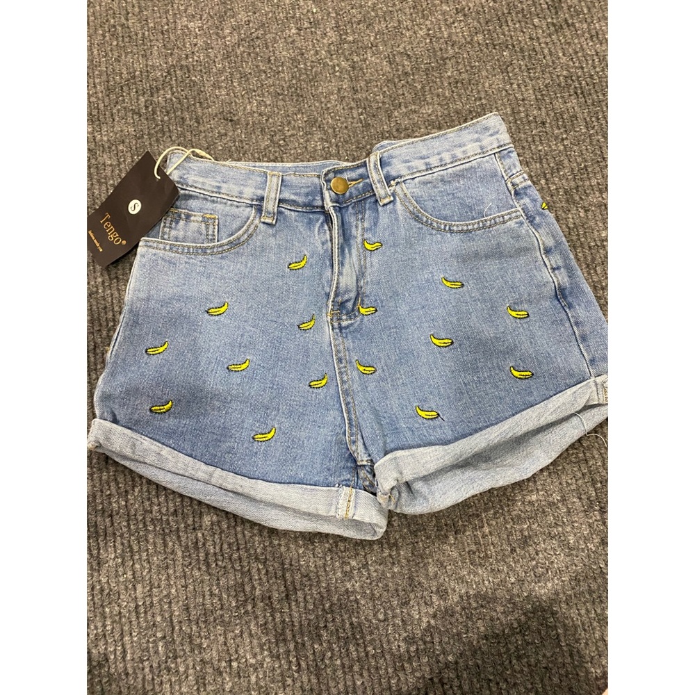 Tengo Jean shorts banana print high waisted NWT size S